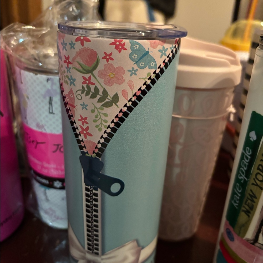 Kate Spade, Betsy Johnson, Starbucks. BRAND NEW-BUYERS CHOICE - Picture 7 of 9